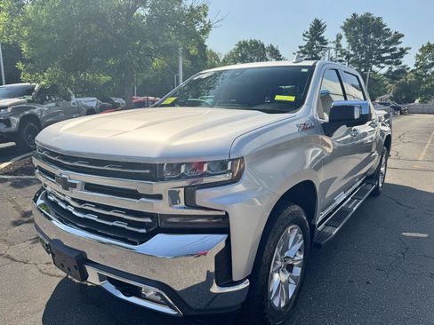Certified 2020 Chevrolet Silverado 1500 LTZ w/ LTZ Premium Package AWD/4WD image 3