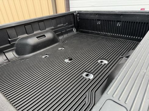 Used 2015 Ford F350 Lariat w/ Lariat Interior Package image 36