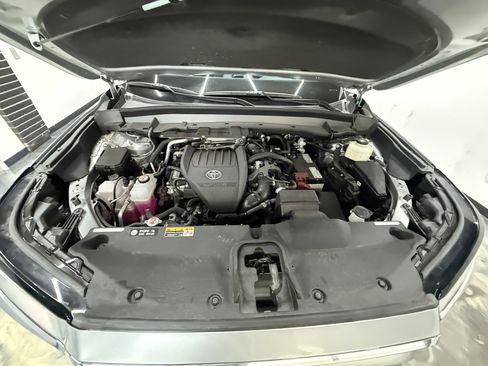 Used 2024 Toyota Grand Highlander XLE image 26