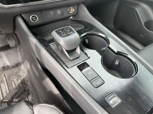 Used 2022 Nissan Rogue SV w/ SV Premium Package image 19