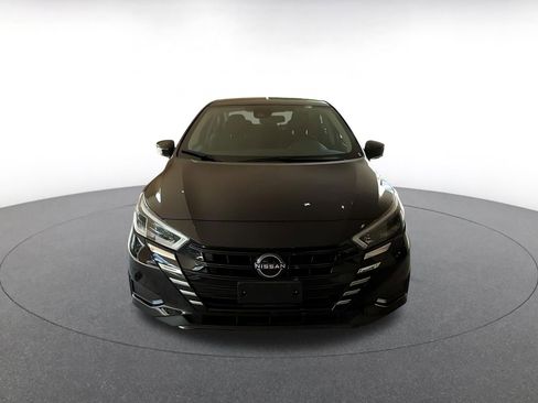 Used 2025 Nissan Versa SV image 4