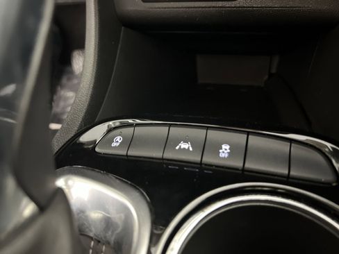 Used 2021 Buick Encore GX Preferred w/ Sport Touring Package image 32