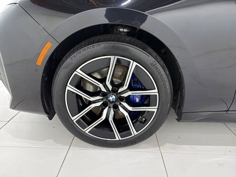 Used 2025 BMW 740i xDrive w/ Premium Package image 47