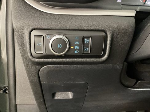 Used 2023 Ford Explorer XLT w/ Equipment Group 202A AWD/4WD image 27
