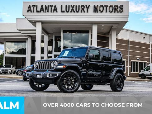 Used 2024 Jeep Wrangler Unlimited Sahara AWD/4WD image 3