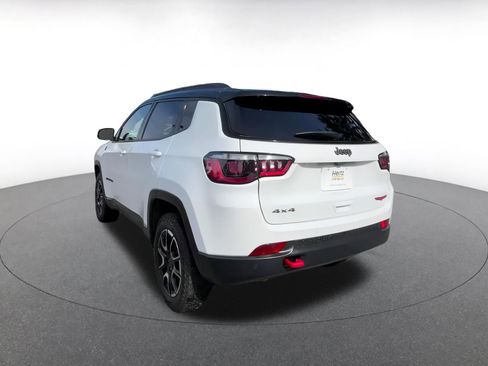 Used 2025 Jeep Compass Trailhawk image 11