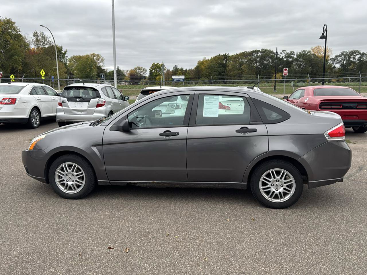 Used 2011 Ford Focus SE FWD image 8