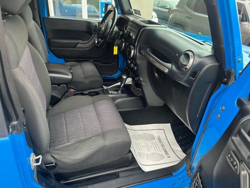 Used 2012 Jeep Wrangler Sport AWD/4WD image 24