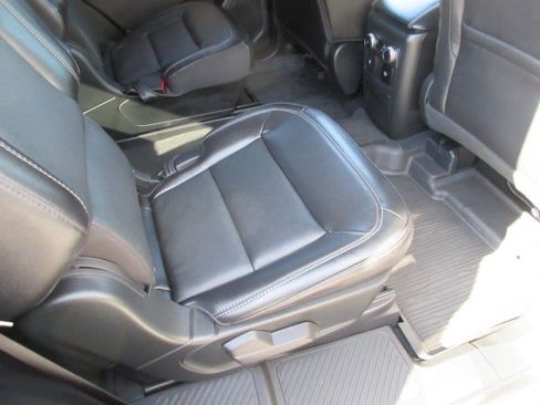 Used 2023 Ford Explorer Limited w/ Limited Technology Package AWD/4WD image 20
