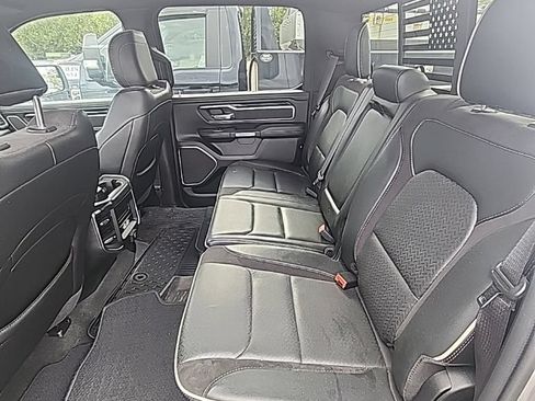 Used 2022 RAM 1500 Laramie AWD/4WD image 9