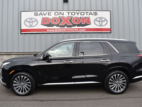 Used 2025 Hyundai Palisade Calligraphy image 1