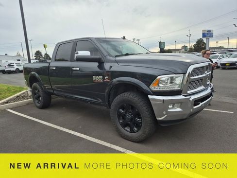 Used 2018 RAM 2500 Laramie AWD/4WD image 3