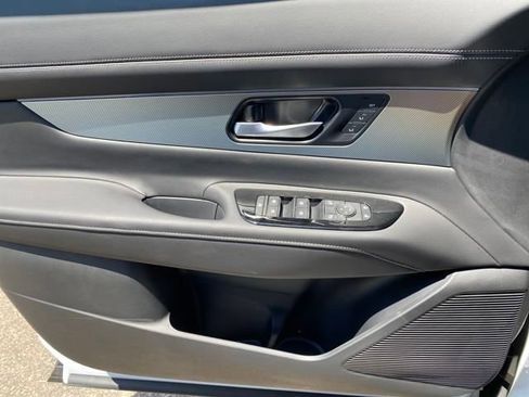 New 2025 Nissan Murano SL image 13