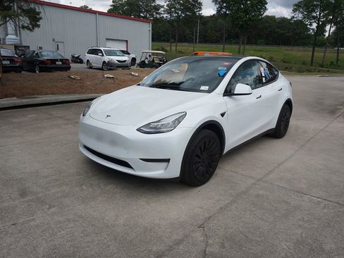 Used 2023 Tesla Model Y Long Range AWD/4WD image 27