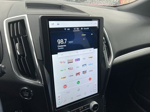 Certified 2023 Ford Edge ST image 13