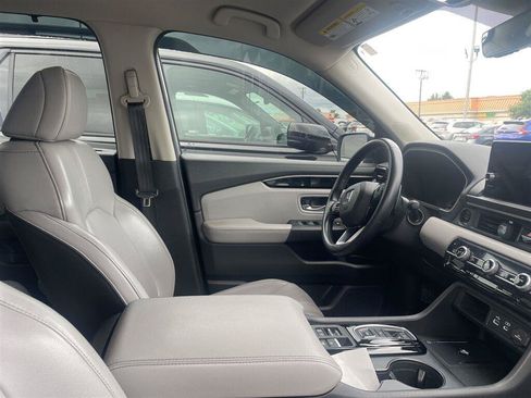Used 2023 Honda Pilot EX-L image 7