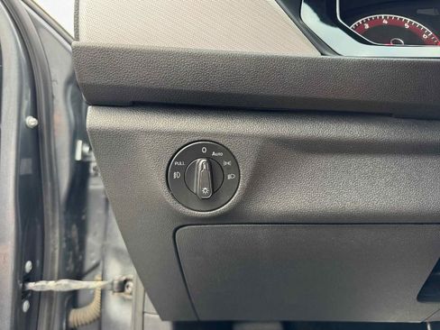 Used 2019 Volkswagen Jetta R-Line image 21