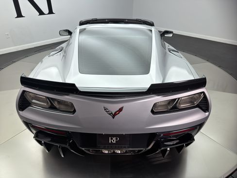 Used 2018 Chevrolet Corvette Z06 RWD image 19