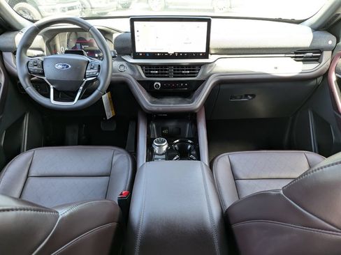 Used 2026 Ford Explorer Platinum RWD image 14