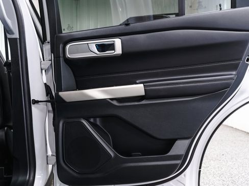 Used 2021 Ford Explorer Limited w/ Equipment Group 301A image 35