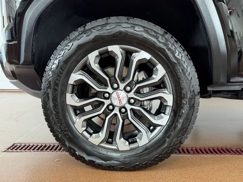 Used 2024 GMC Canyon Denali AWD/4WD image 8