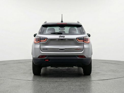 Used 2025 Jeep Compass Trailhawk AWD/4WD image 7