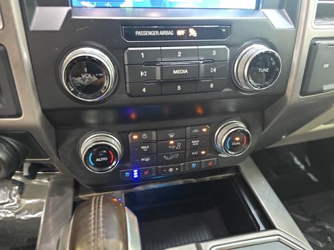 Used 2020 Ford F150 Limited AWD/4WD image 21