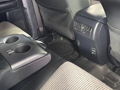 Used 2019 Toyota 4Runner SR5 AWD/4WD image 31