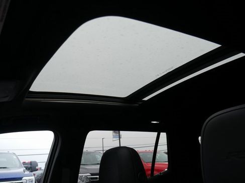 Used 2025 Chevrolet Equinox RS w/ Safety and Technology Package image 3