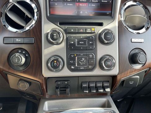Used 2015 Ford F250 Lariat w/ Chrome Package image 26