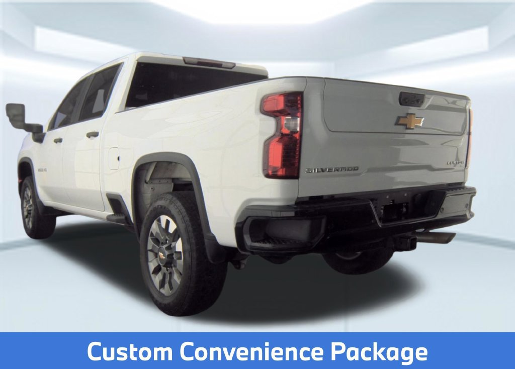 Used 2024 Chevrolet Silverado 2500 Custom w/ Custom Convenience Package AWD/4WD image 4