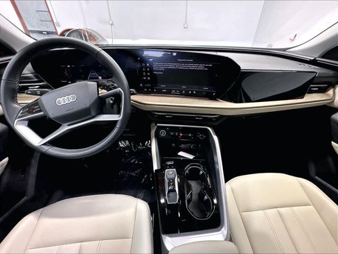 Certified 2025 Audi Q5 Premium AWD/4WD image 16