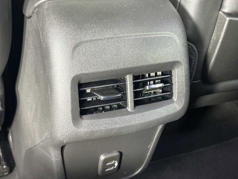 Used 2023 GMC Terrain SLT image 47