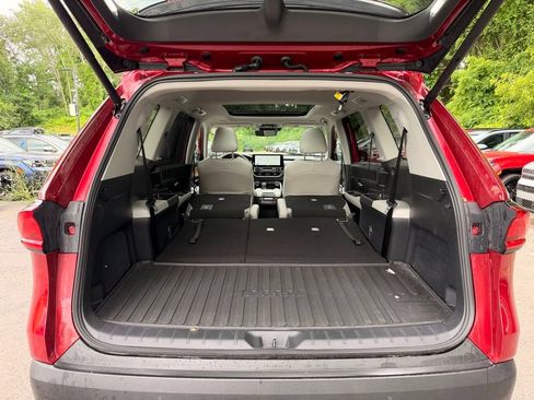 Used 2025 Toyota Grand Highlander AWD image 50