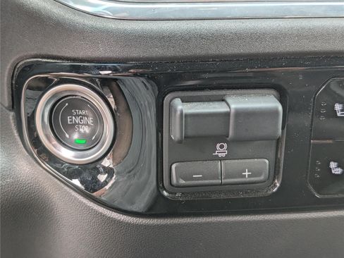 Used 2025 GMC Sierra 1500 SLT RWD image 24