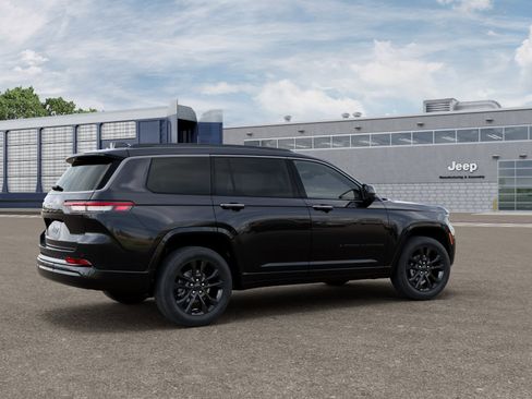 New 2026 Jeep Grand Cherokee L Limited AWD/4WD image 3