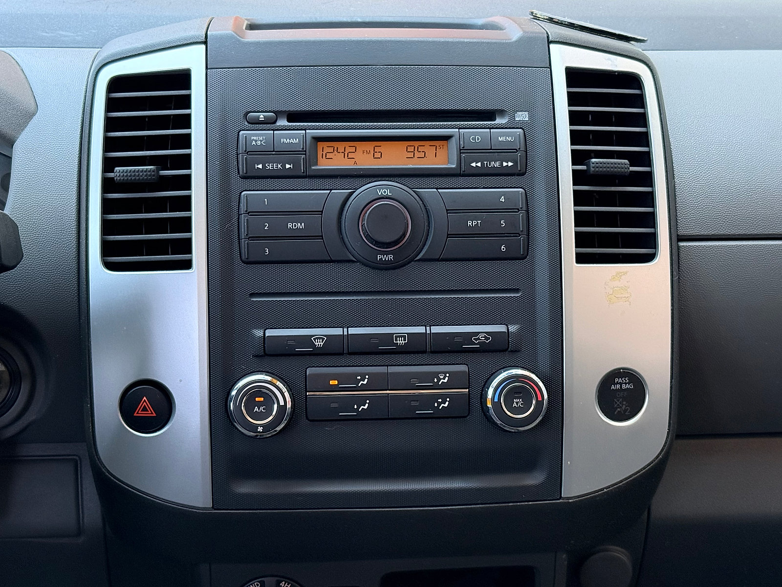 Used 2010 Nissan Xterra S AWD/4WD image 15
