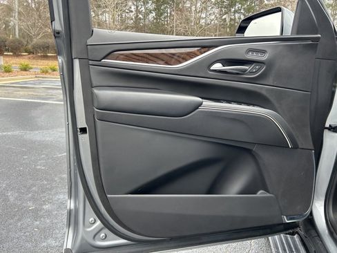 Used 2023 Cadillac Escalade ESV Sport Platinum w/ LPO, ONYX Package image 59