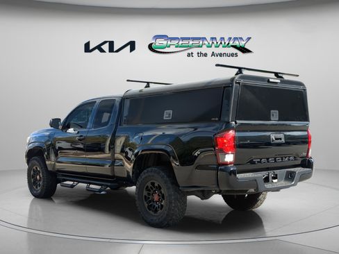 Used 2022 Toyota Tacoma SR w/ SR Convenience Package image 28