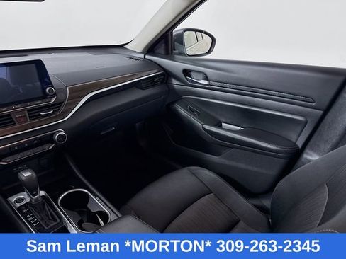 Used 2024 Nissan Altima 2.5 SV image 21