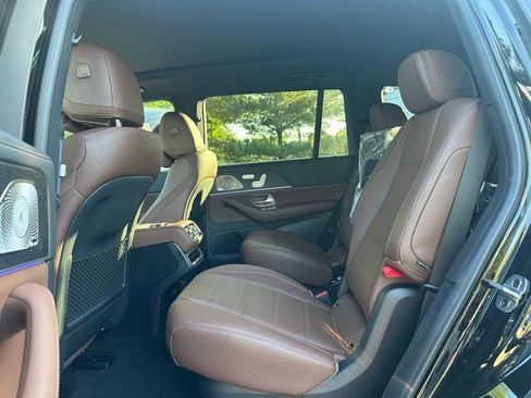 New 2026 Mercedes-Benz GLS 450 4MATIC image 18