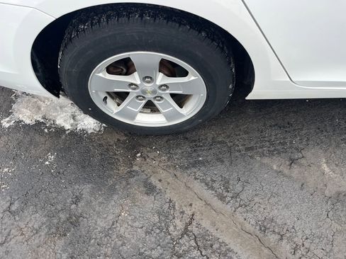 Used 2016 Chevrolet Malibu LT image 29