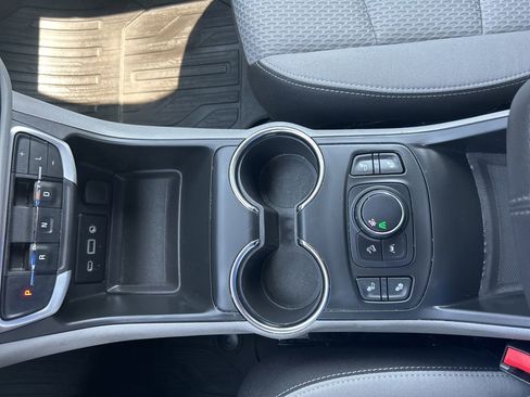 Used 2022 GMC Terrain SLE w/ Driver Convenience Package FWD image 40