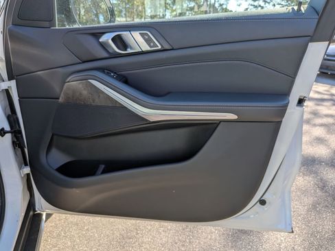 Used 2023 BMW X5 xDrive40i image 37