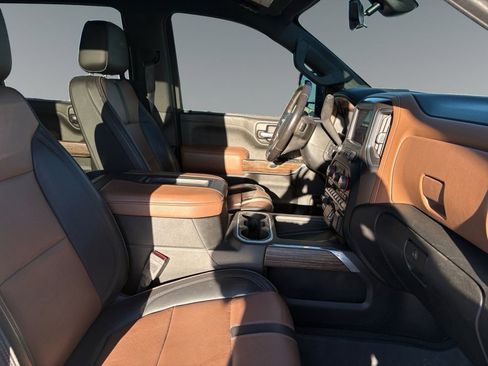 Used 2020 Chevrolet Silverado 3500 High Country w/ LPO, Hitch Package image 15