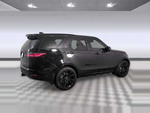 Used 2025 Land Rover Discovery Dynamic SE image 9