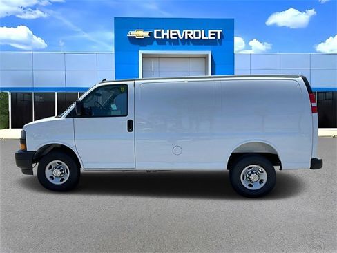 New 2025 Chevrolet Express 2500 w/ Driver Convenience Package image 6