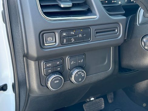 Used 2023 Chevrolet Tahoe Premier AWD/4WD image 42