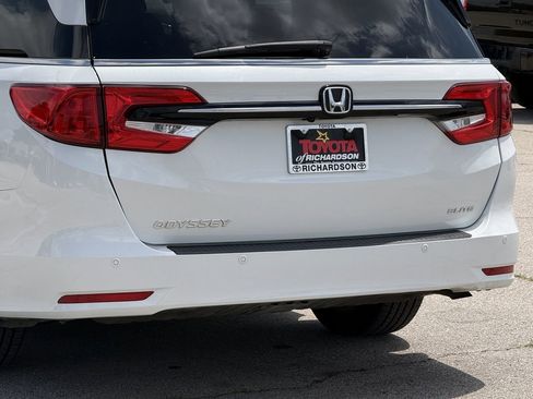 Used 2023 Honda Odyssey Elite image 6