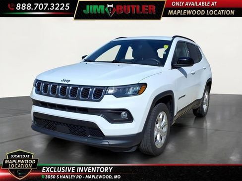 Used 2024 Jeep Compass Latitude AWD/4WD image 1